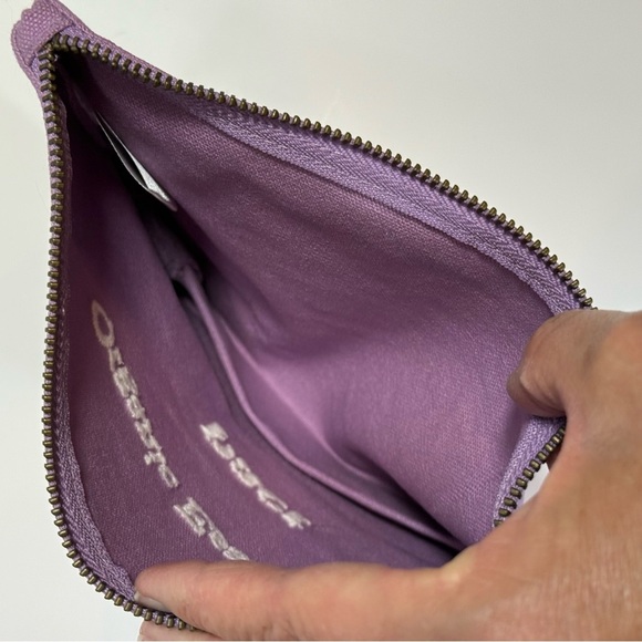 Pact Lavender Zipper Pouch NWOT - Picture 5 of 5